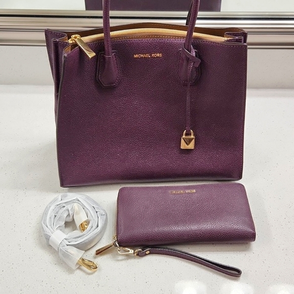 Michael Kors Handbags - Michael Kors plum leather purse w/ matching wallet